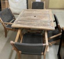 36 x 36 INCH PATIO TABLE WITH 4 CHAIRS