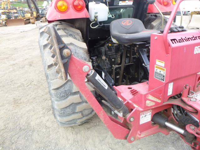 19 Mahindra 2655SH Tractor w/Loader (QEA 4173)