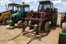 HESTON 80-90 2WD C/A W/ LDR AND HAY FORKS 4416 HRS. WE DO NOT GAURANTEE HOURS