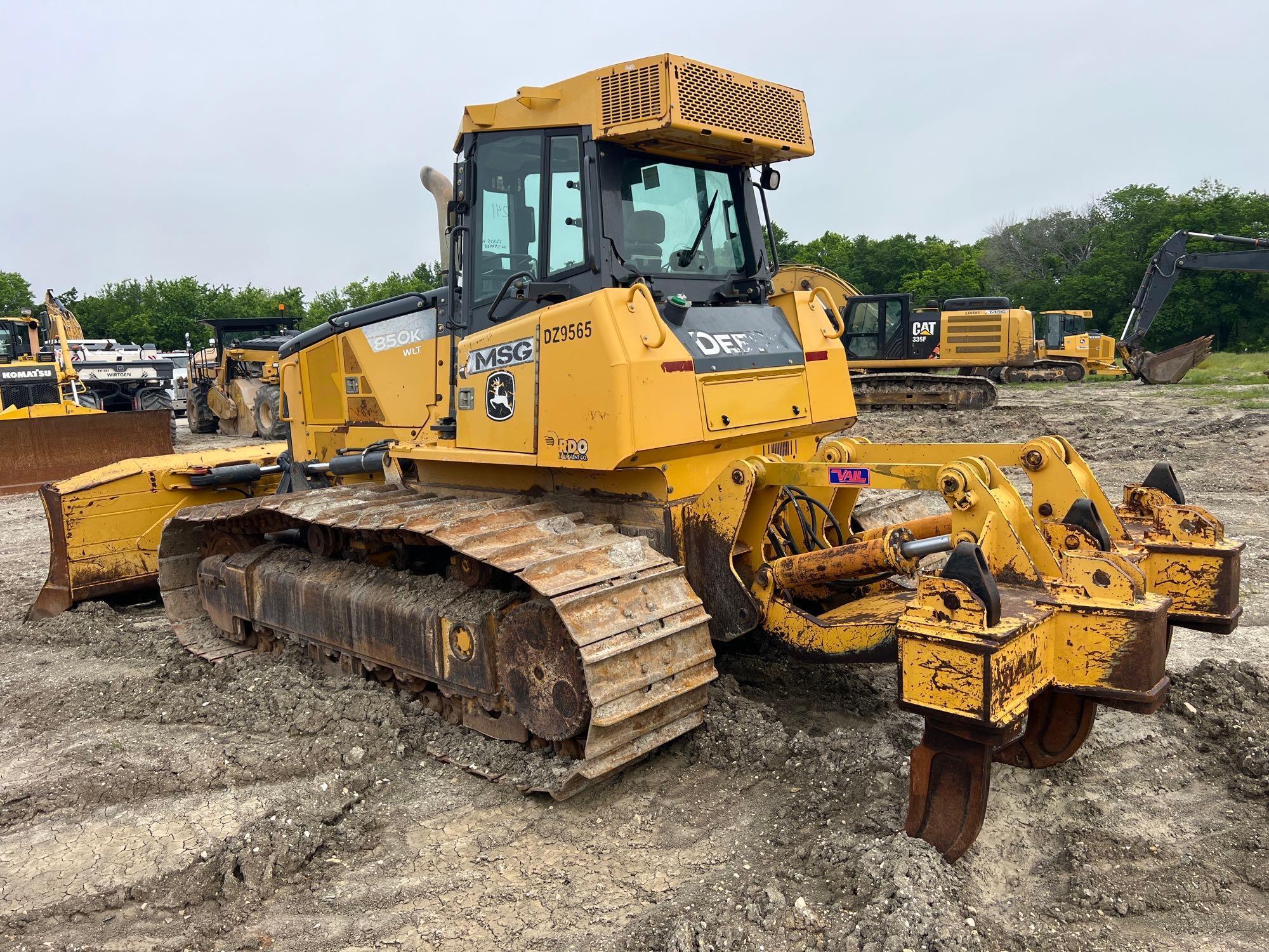 2014 JOHN DEERE 850K WLT CRAWLER TRACTOR SN:1T0850KXCEE259565 powered by John Deere Power Tech PSS