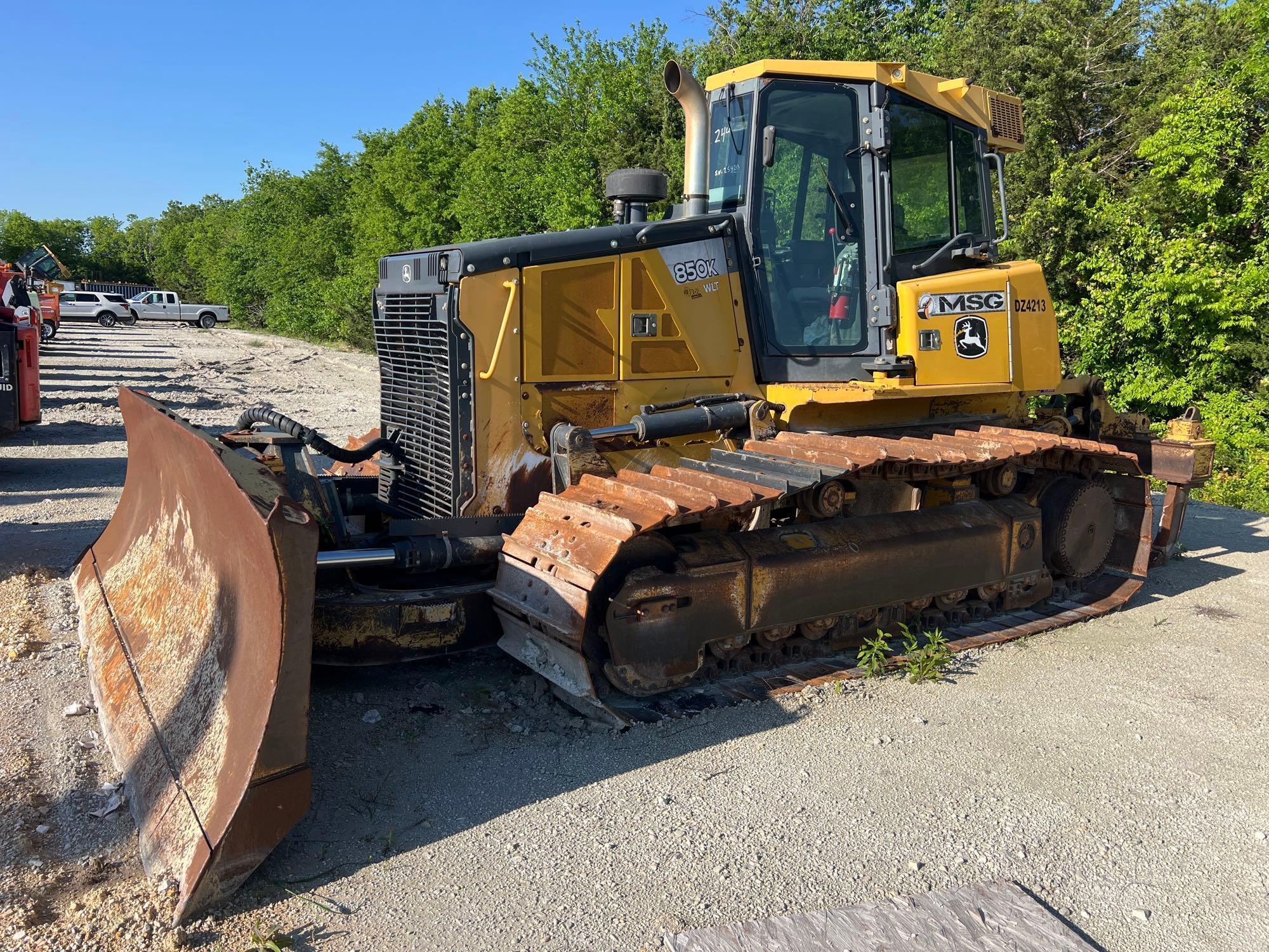 2013 JOHN DEERE 850K WLT CRAWLER TRACTOR SN:1T0850KXCDE254213 powered John Deere Power Tech PSS 6068