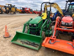 JOHN DEERE 1026R TLB