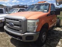 5-08220 (Trucks-Chasis)  Seller: Gov-Pasco County Mosquito Control 2013 FORD F35
