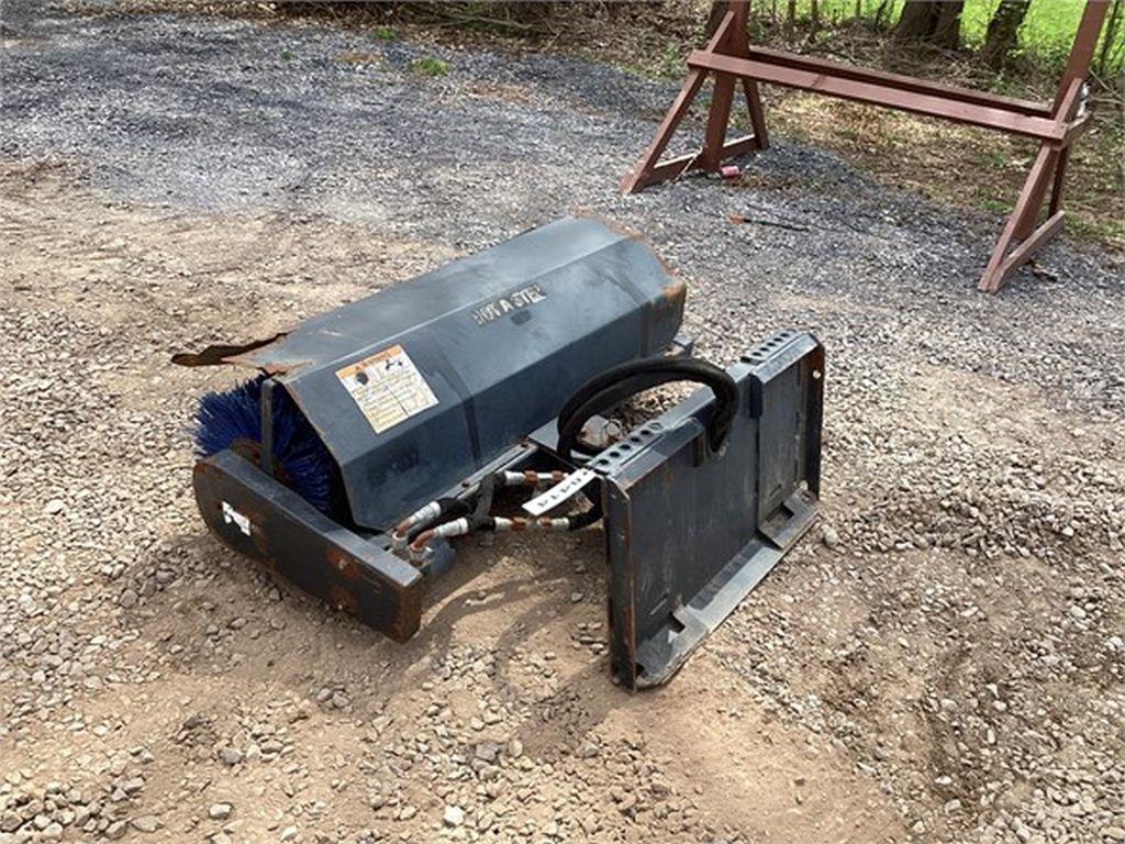 2014 BOBCAT MT SERIES SWEEPER