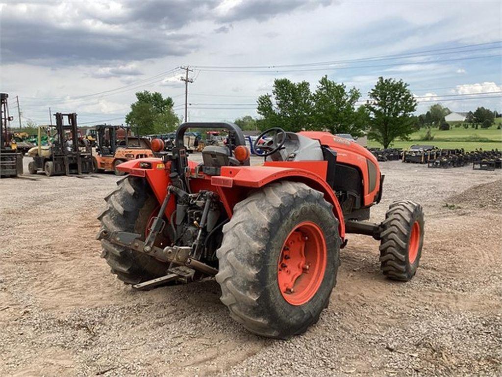 2017 KUBOTA M5-111 FARM TRACTOR