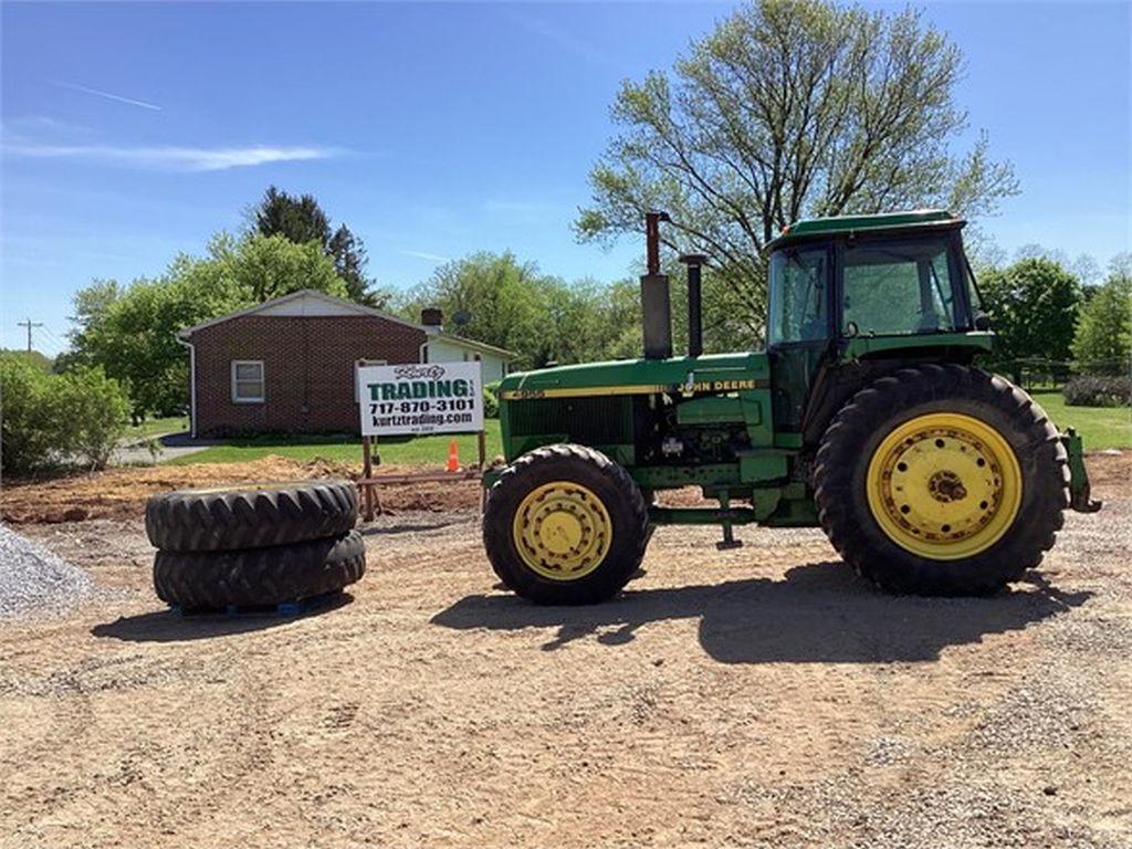 1990 JOHN DEERE 4955 FARM TRACTOR