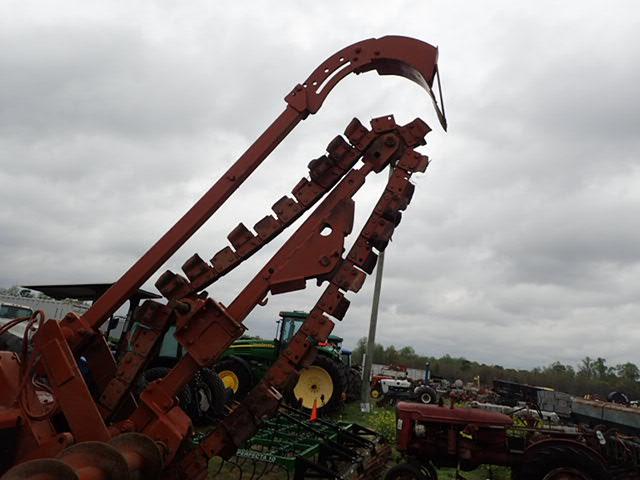 Ditch Witch 6510 Diesel Backhoe / Trencher