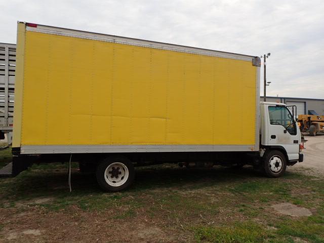 2004 GMC/Isuzu NPR Box Truck