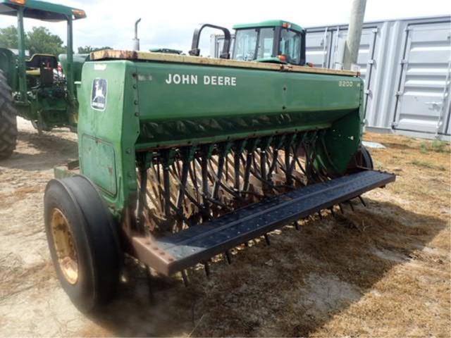 John Deere 8200 Grain Drill w/Small Seed
