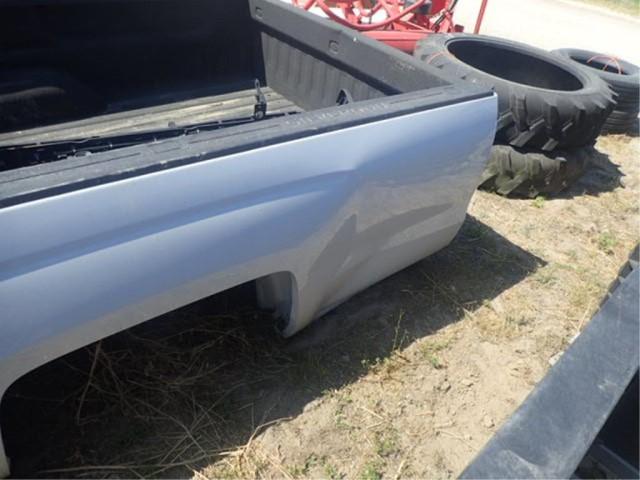 2019 Chev 8ft Truck Bed w/Bumper