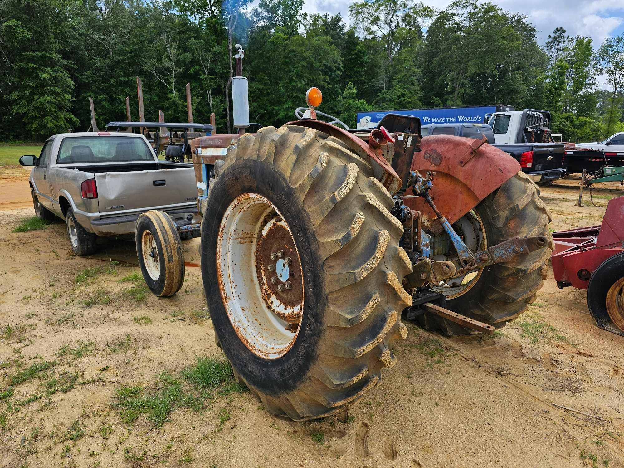 1004 - FORD 5000 TRACTOR 2WD