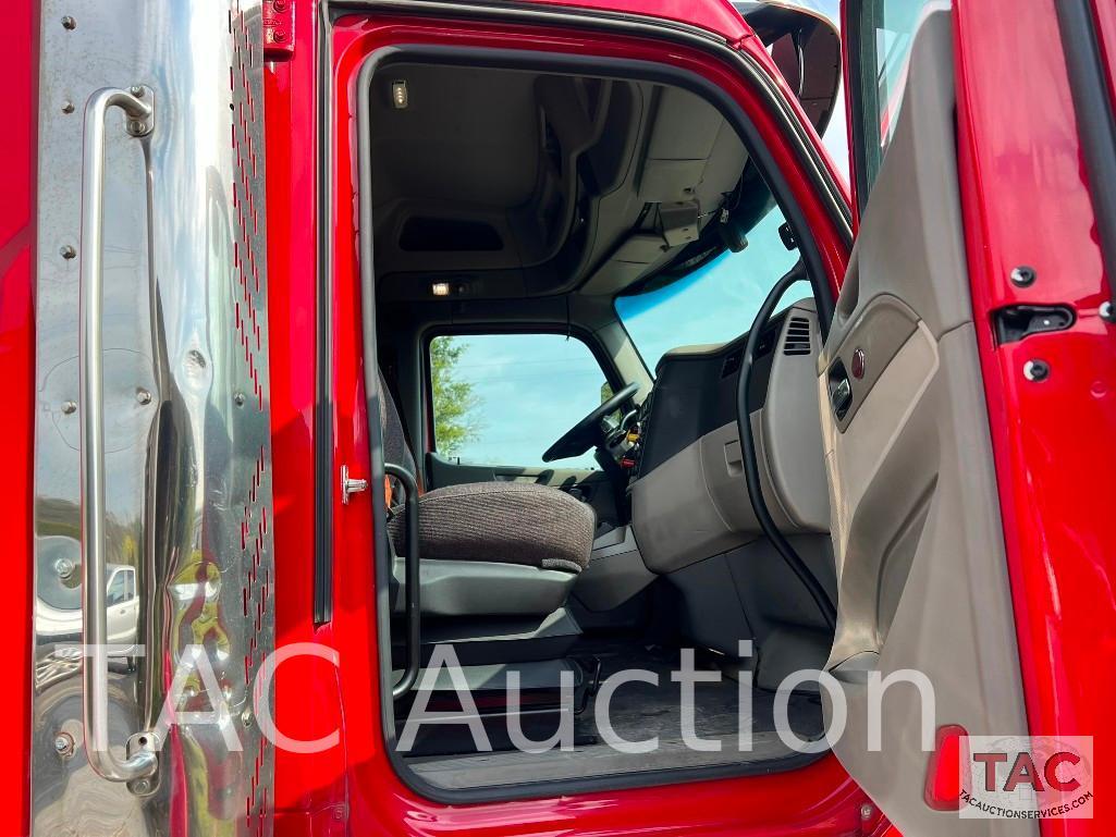 2018 Peterbilt 579 Sleeper Truck