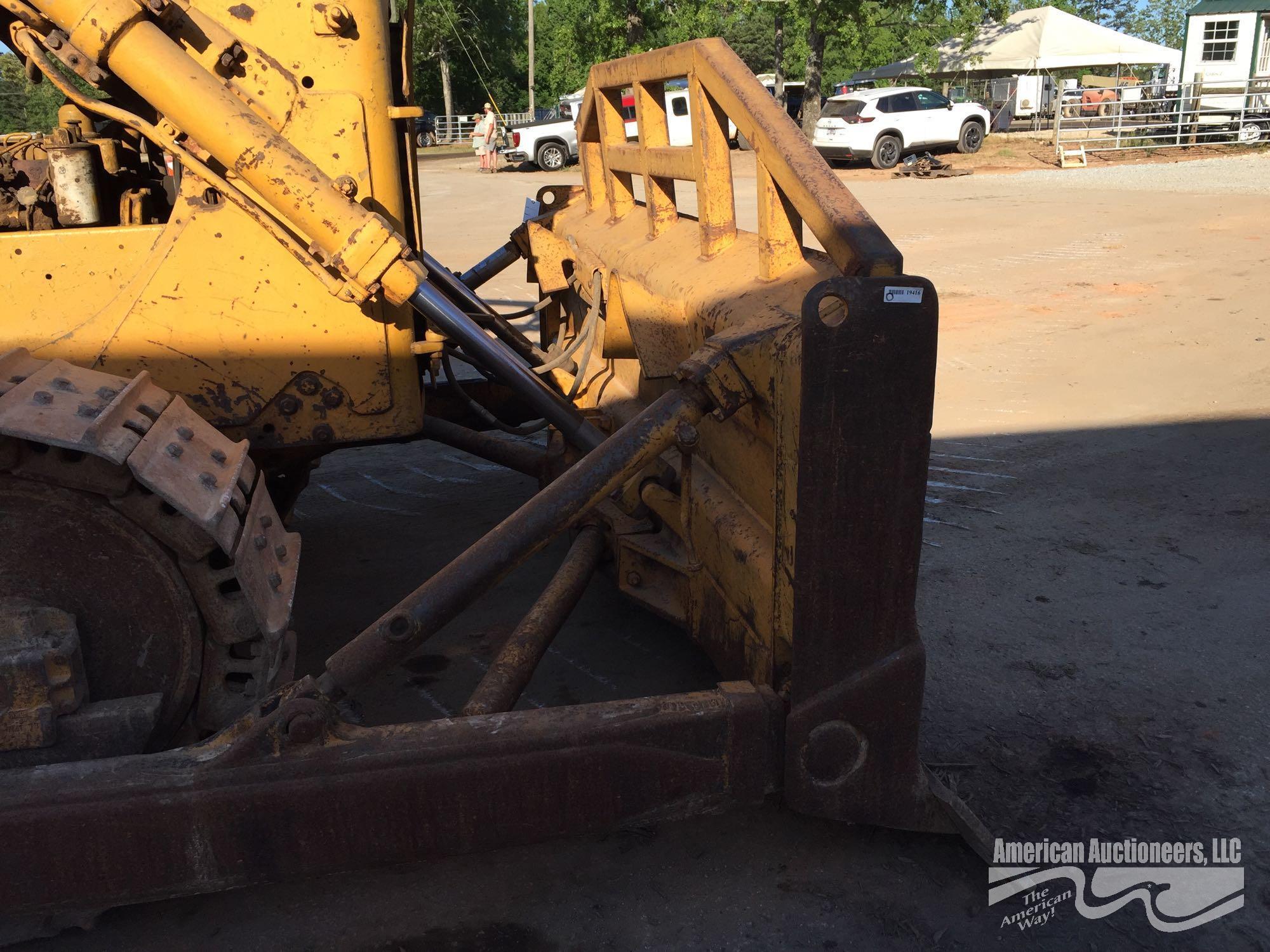 CATERPILLAR D6C CRAWLER DOZER