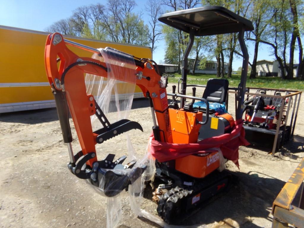 New AGT Industrial LH12R Mini Excavator with 16'' Bucket and Canopy, Statio