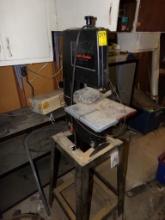 Black and Decker 7 1/2'' Band Saw (Looks to Need Work) (Cellar Wood Shop)
