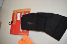 PAIR OF SPECIALIZED SEAMLESS KNEE WARMERS, XS/S