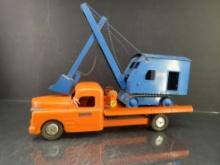 Structo Toys 1948 IH Flatbed Truck with Steam Shovel