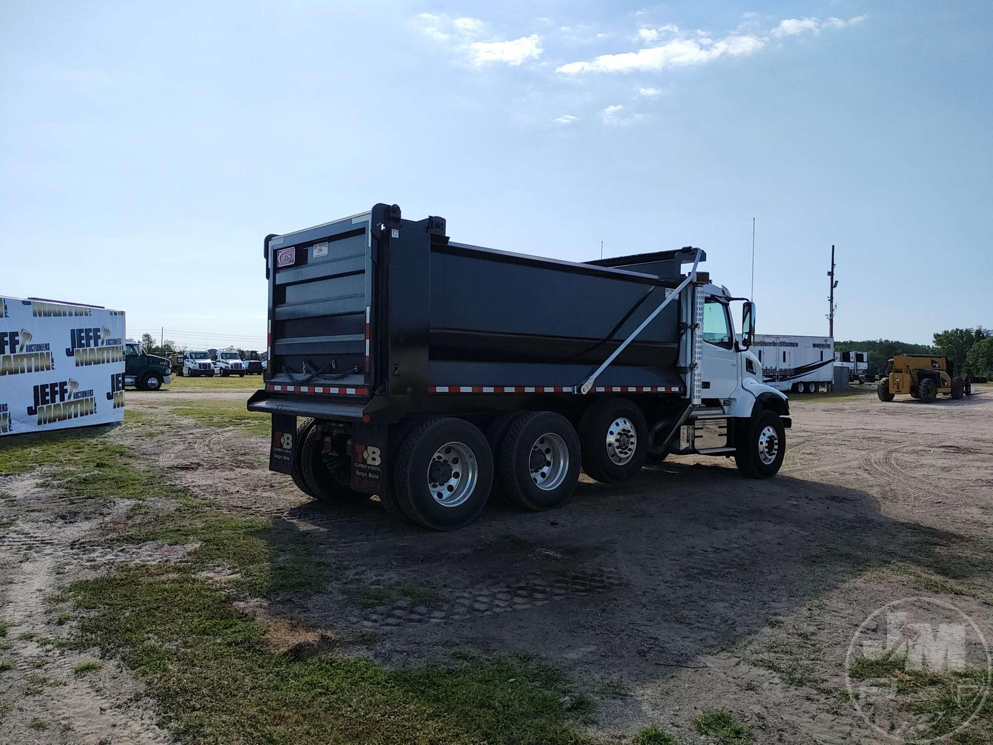 2023 VOLVO TRUCK VHD TRI-AXLE DUMP TRUCK VIN: 4V5KG9EJ4PN620132