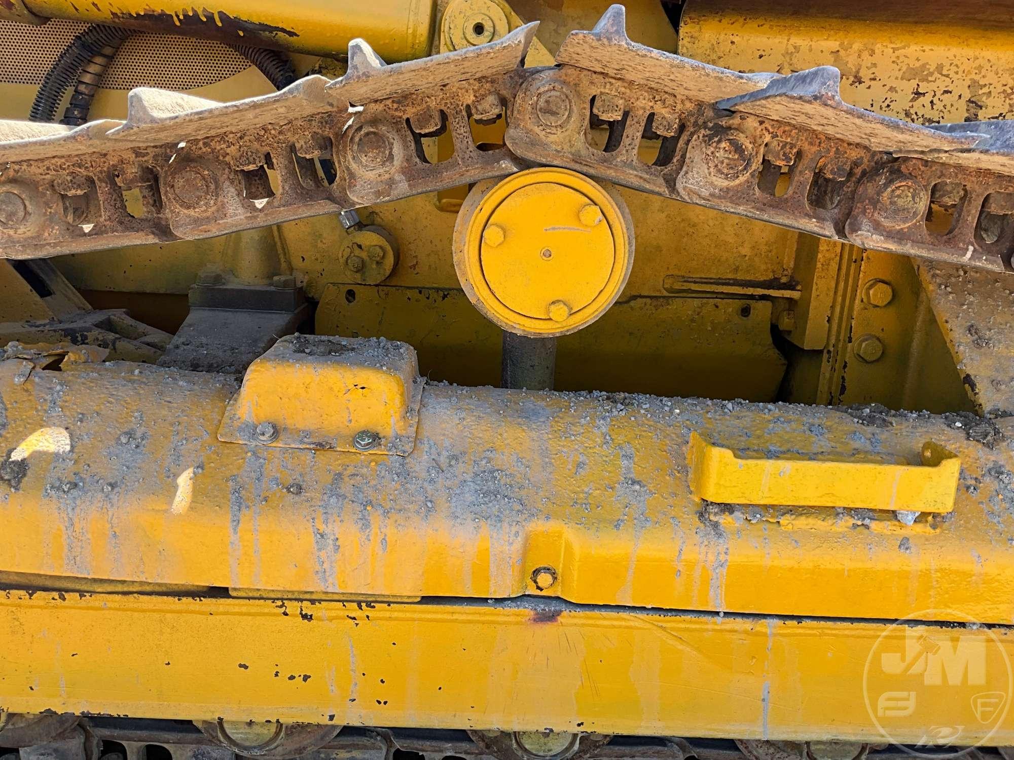 1987 CATERPILLAR D3B CRAWLER TRACTOR SN: 23Y02401