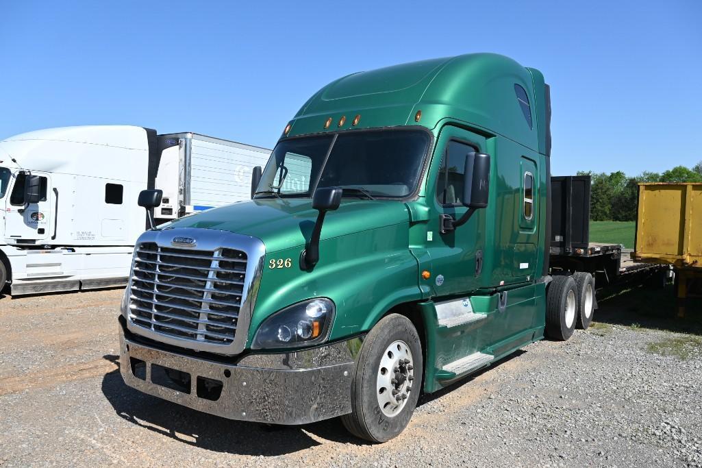 2015 Freightliner Cascadia 125 Truck