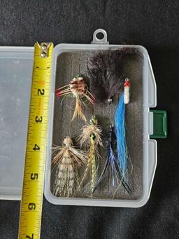 6 in. ORVIS FLY FISHING BOX with 6 FLIES