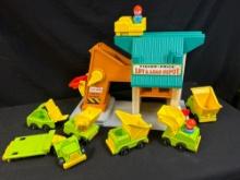1976 Fisher-Price Lift and Load Depot