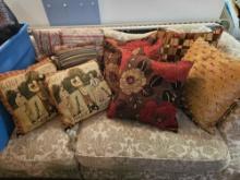 HUGE PILLOW GROUPING INCLUDING FEATHER AND GOLF THEME