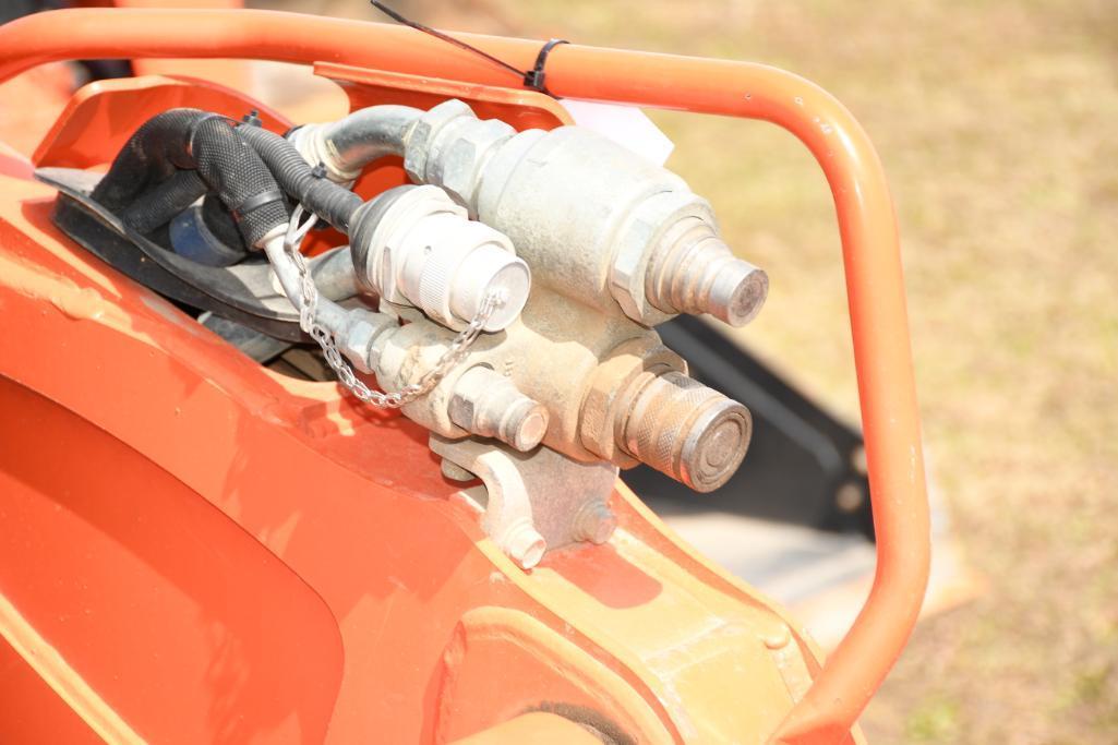 KUBOTA SSV75 SKID STEER