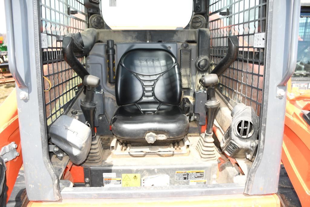 KUBOTA SSV75 SKID STEER