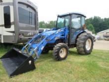 NEW HOLLAND TC55DA TRACTOR WITH NEW HOLLAND