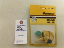 Vermeer Round baler made in 1987, 1/64 scale