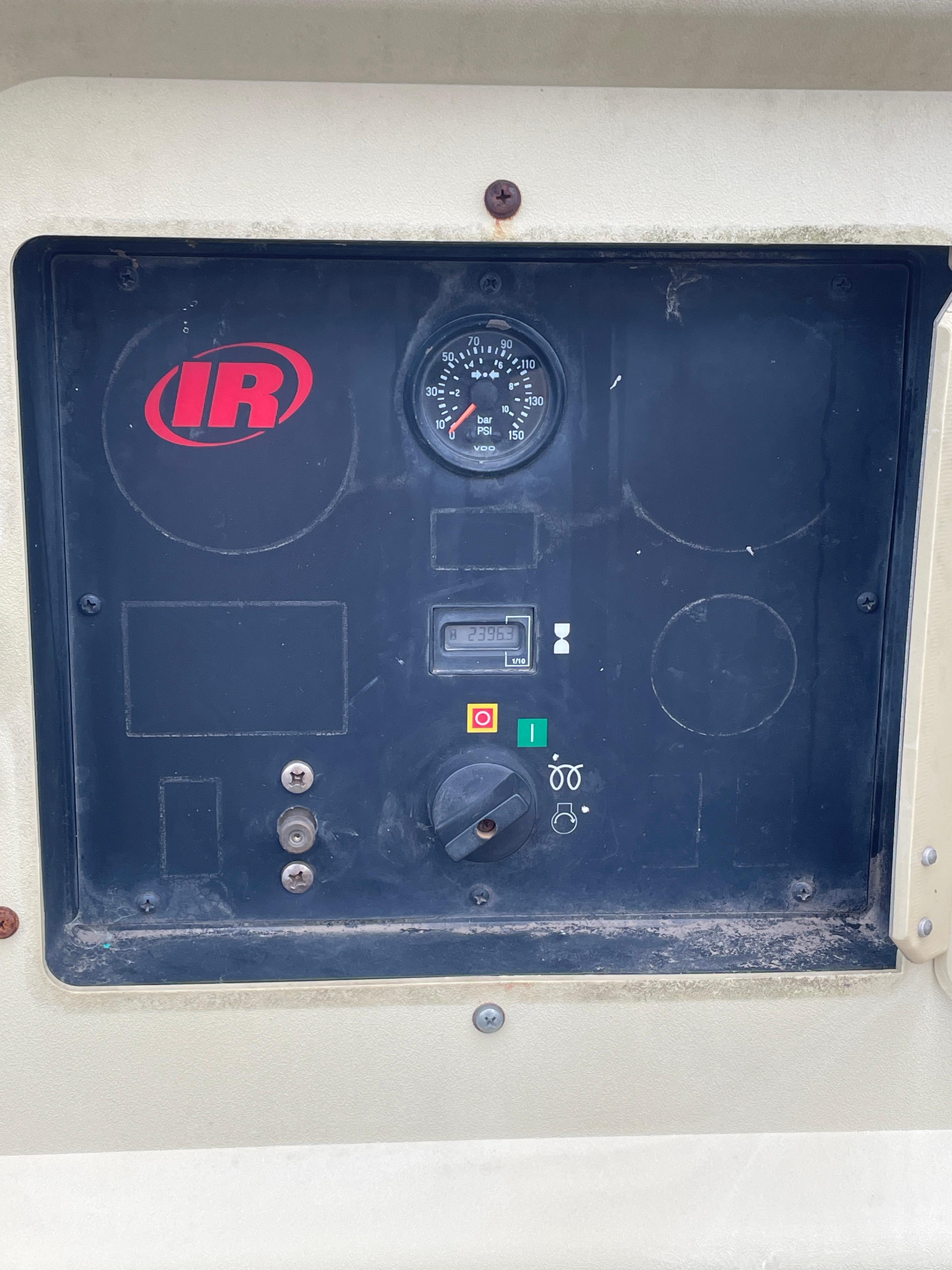 2003 Ingersoll Rand 185 Towable Air Compressor