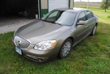 2009 Buick Lucerne, V6, 4 door, automatic, leather interior, moon roof, power windows/locks, shows 5