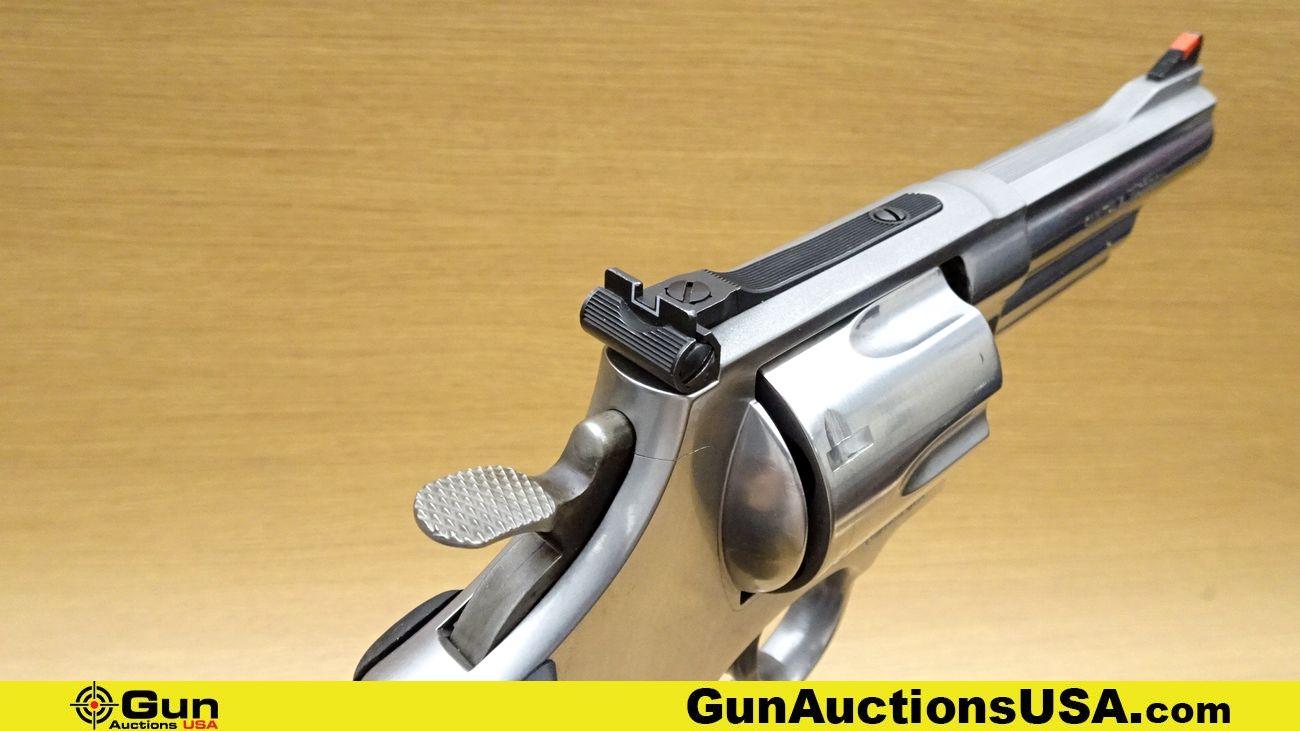 S&W 629-6 .44 MAGNUM Revolver. Excellent. 4" Barrel. Shiny Bore, Tight Action This iconic revolver b