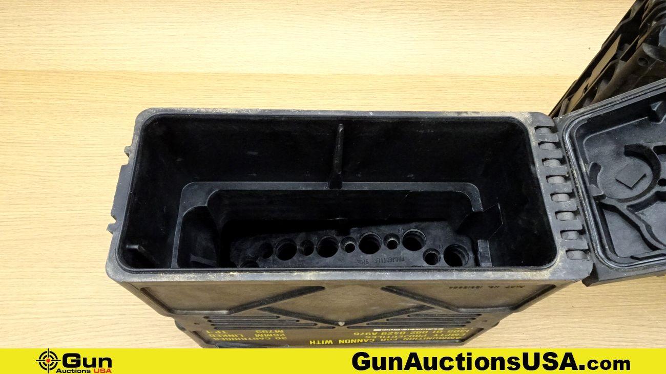 U.S. Military Ammo Cases. Very Good. 25MM Polymer AMMO Cases, 14x14x6. . (70465)