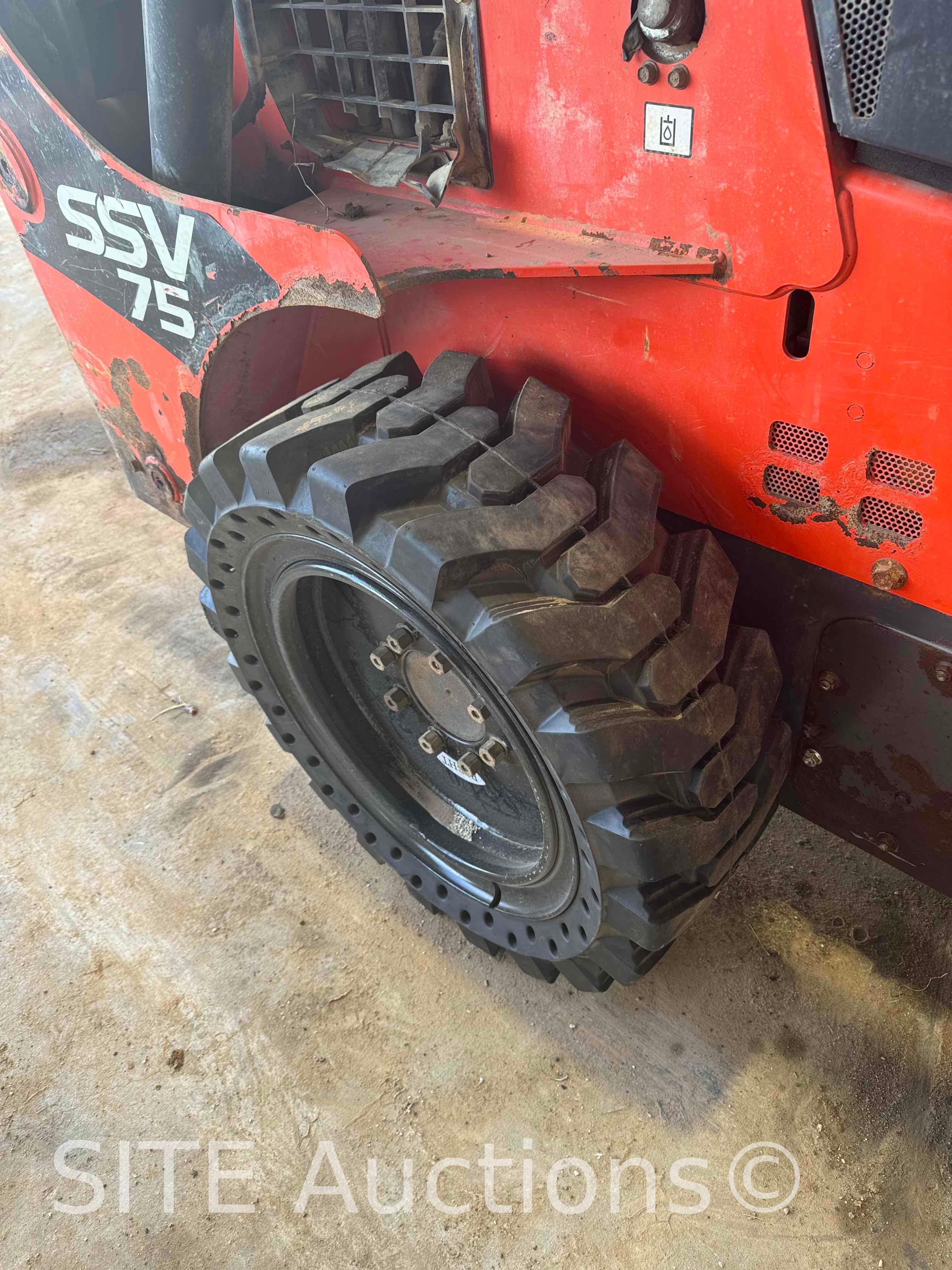 2020 Kubota SSV75 Skid Steer Loader