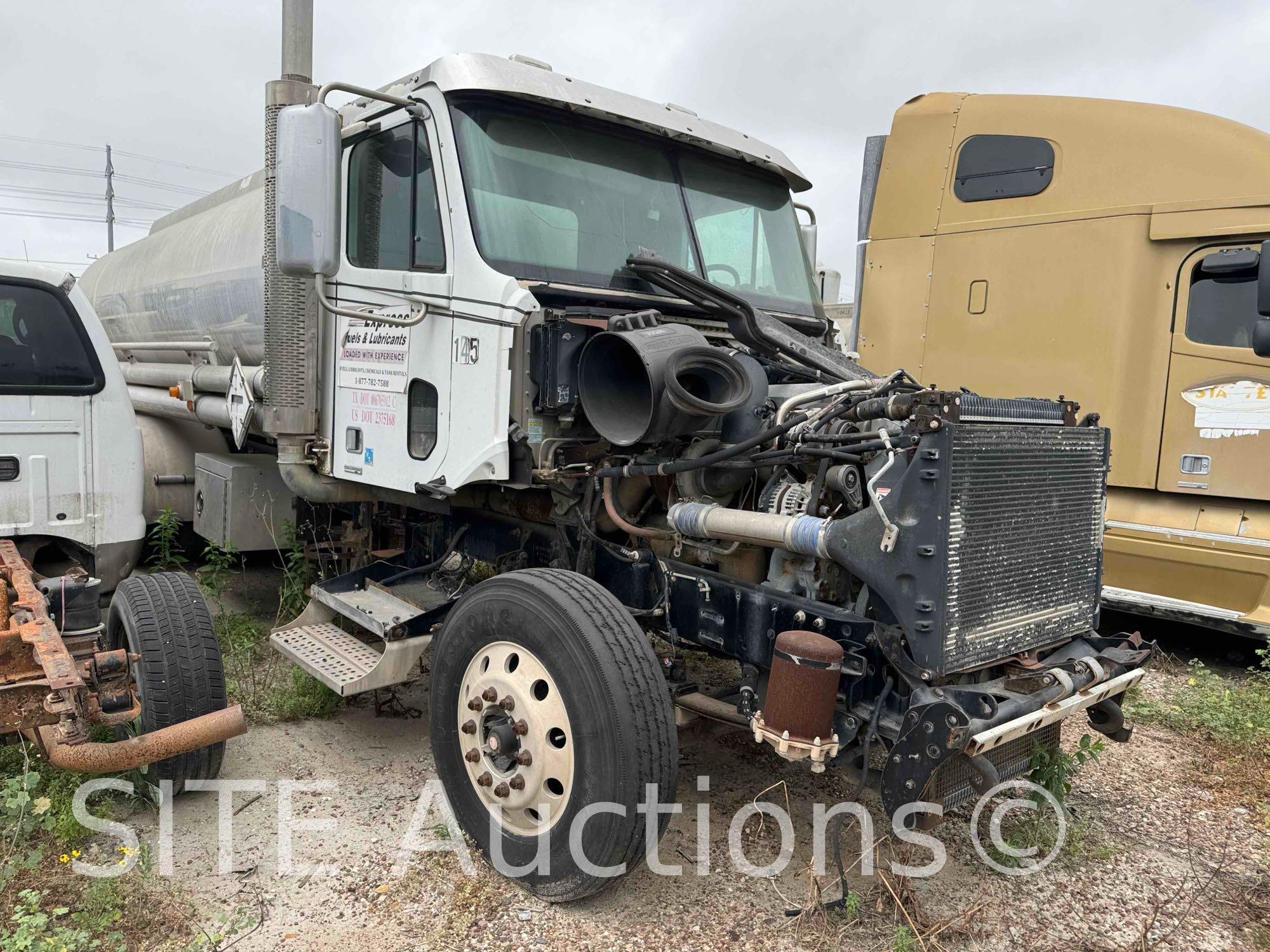 2007 Freightliner Columbia T/A Fuel Truck
