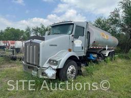 2005 Kenworth T800 T/A Fuel Truck