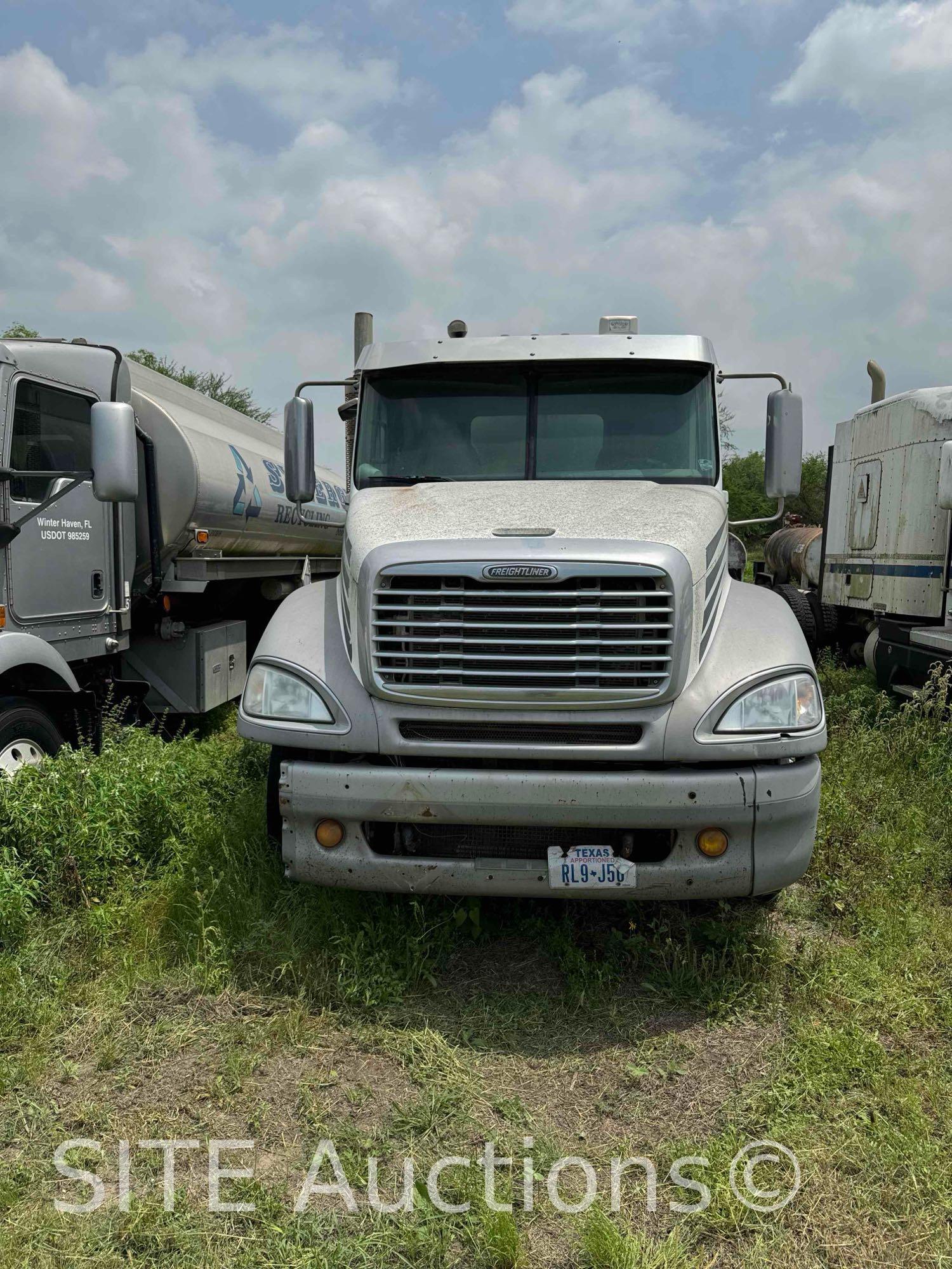 2007 Freightliner Columbia T/A Fuel Truck