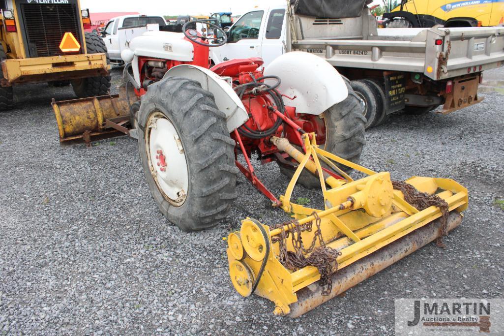 1957 Ford 960 tractor