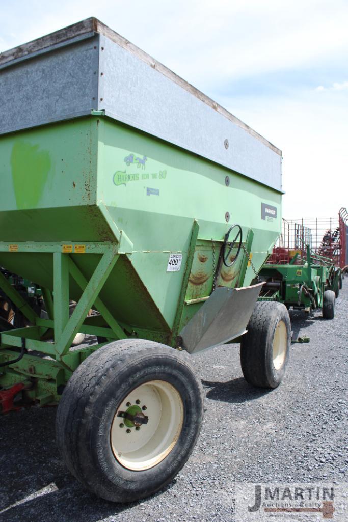 Parker 2600 400bu gravity wagon