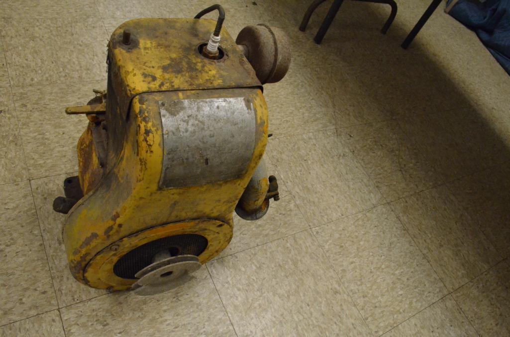 Antique Wisconsin Gas Engine