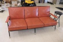 VINTAGE STORE SHOW ROOM COUCH