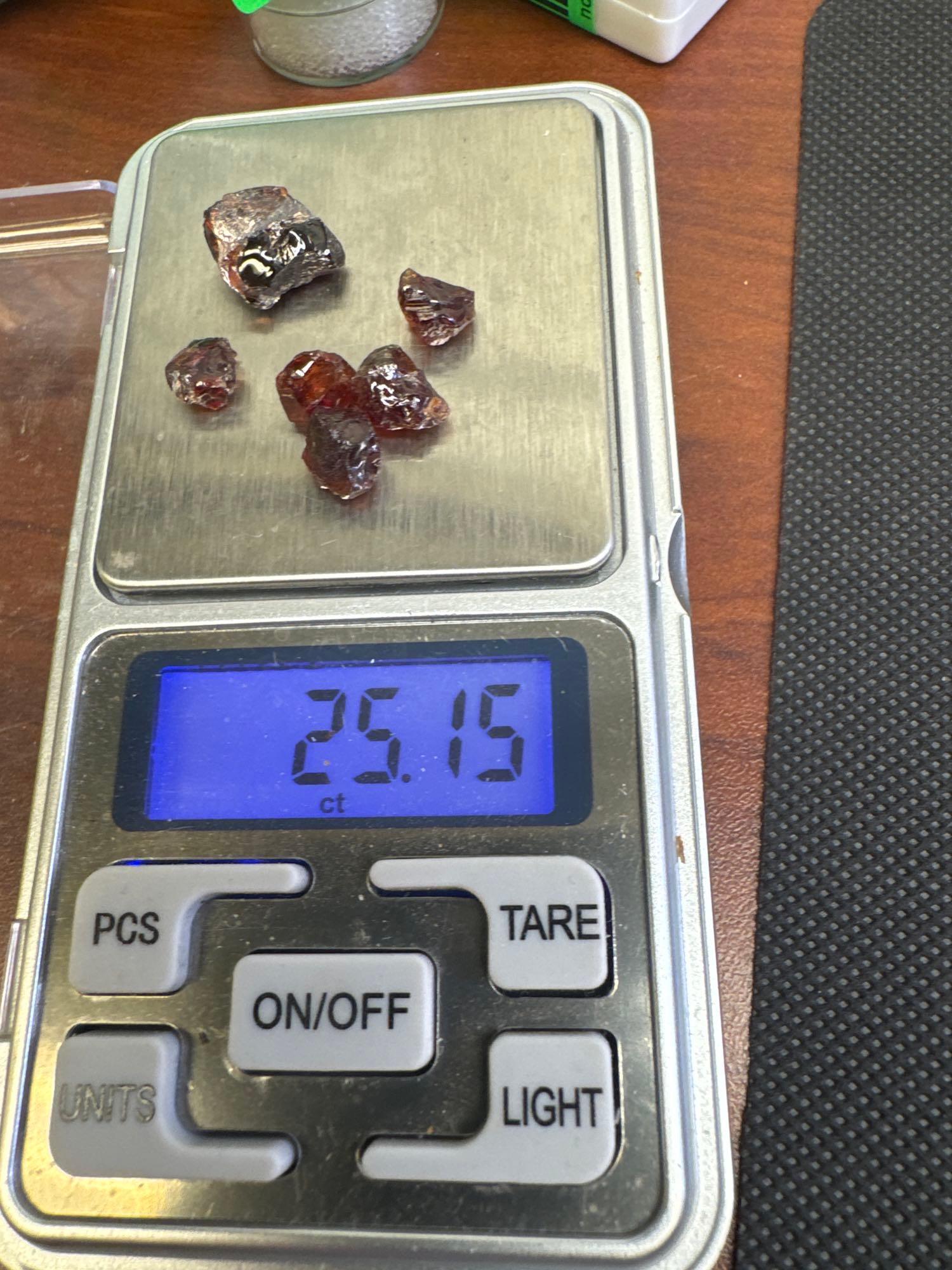 Red Uncut Garnet Gemstones 25.15 Ct