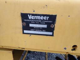 Vermeer 605 Round Baler