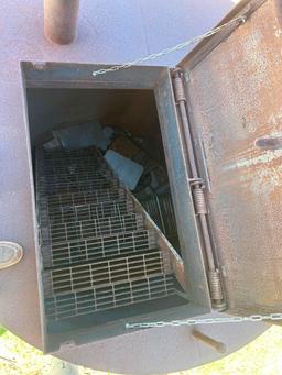 8x8 storm shelter with welded in stairs