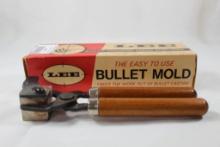One Lee Wood handle single cavity bullet mold 140 gr SWC .358. Used in box.