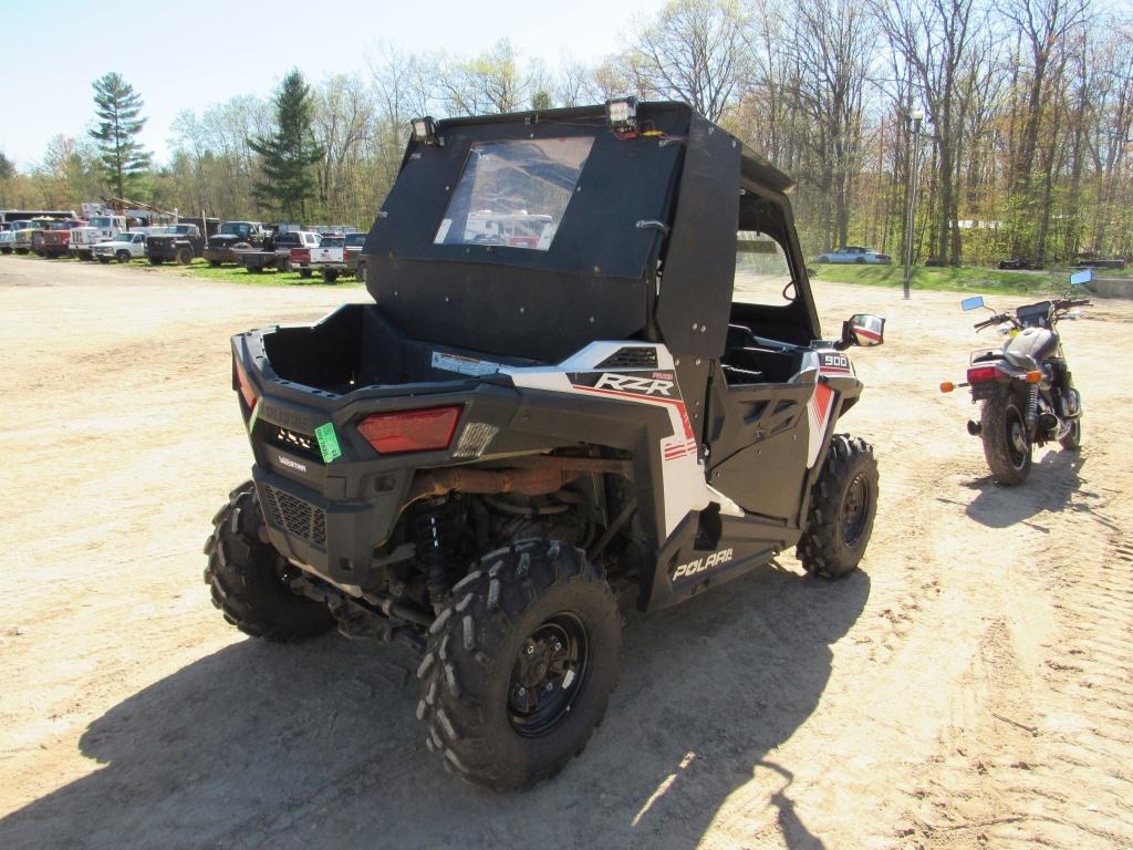 2015 Polaris RZR 900 Side by Side