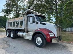 2017 Kenworth T880 Dump Truck