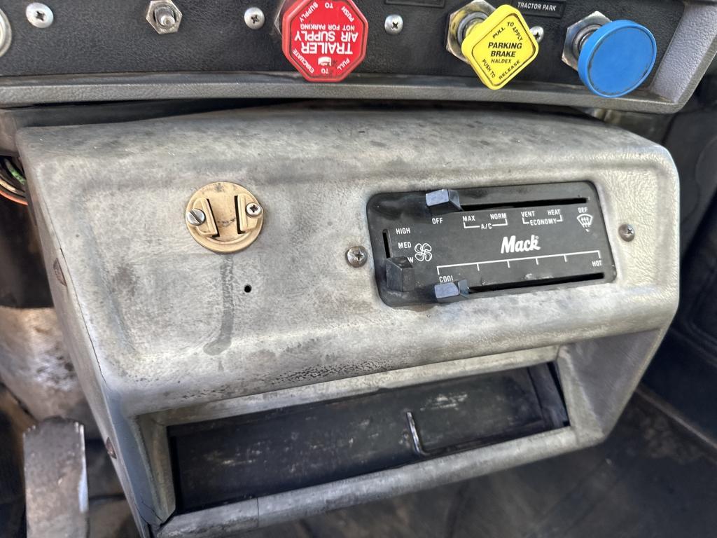 1996 Mack Rd688s Tri Axle Dump Truck